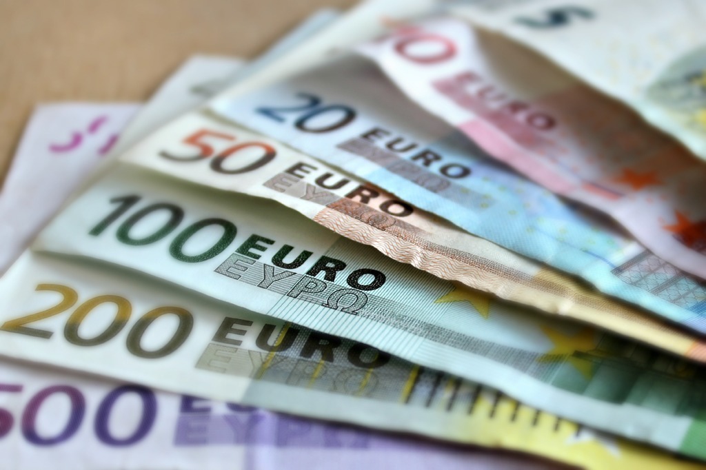 Euros, major currencies of the world