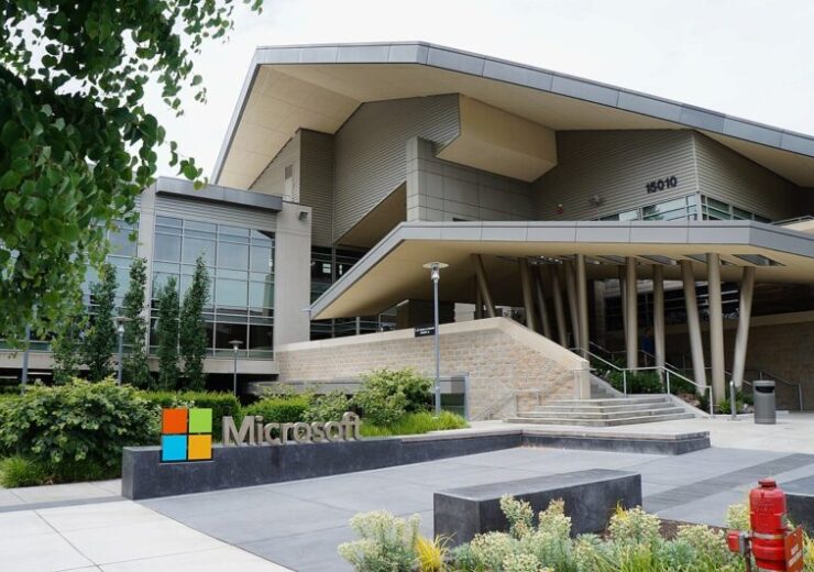Building_92_of_Microsoft_Redmond_Campus_-_panoramio